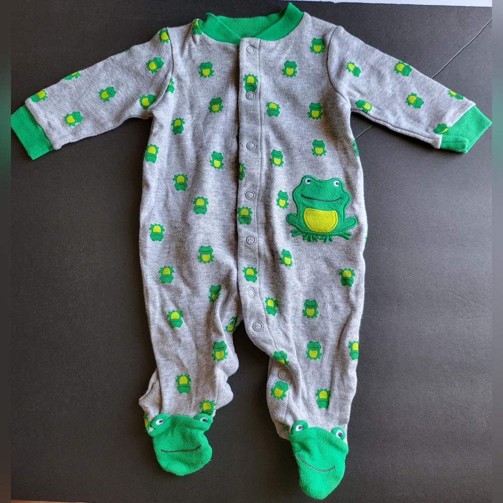 2 Pajamas just one you made by carter's 3 months and 1 t-shirts 3m